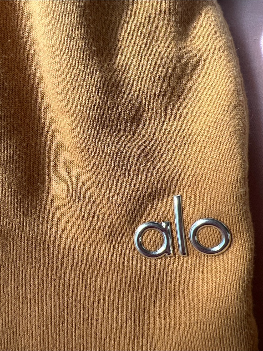 Alo Yoga Accolade Straight Leg Sweatpants in the color Toffee Large - Picture 8 of 8